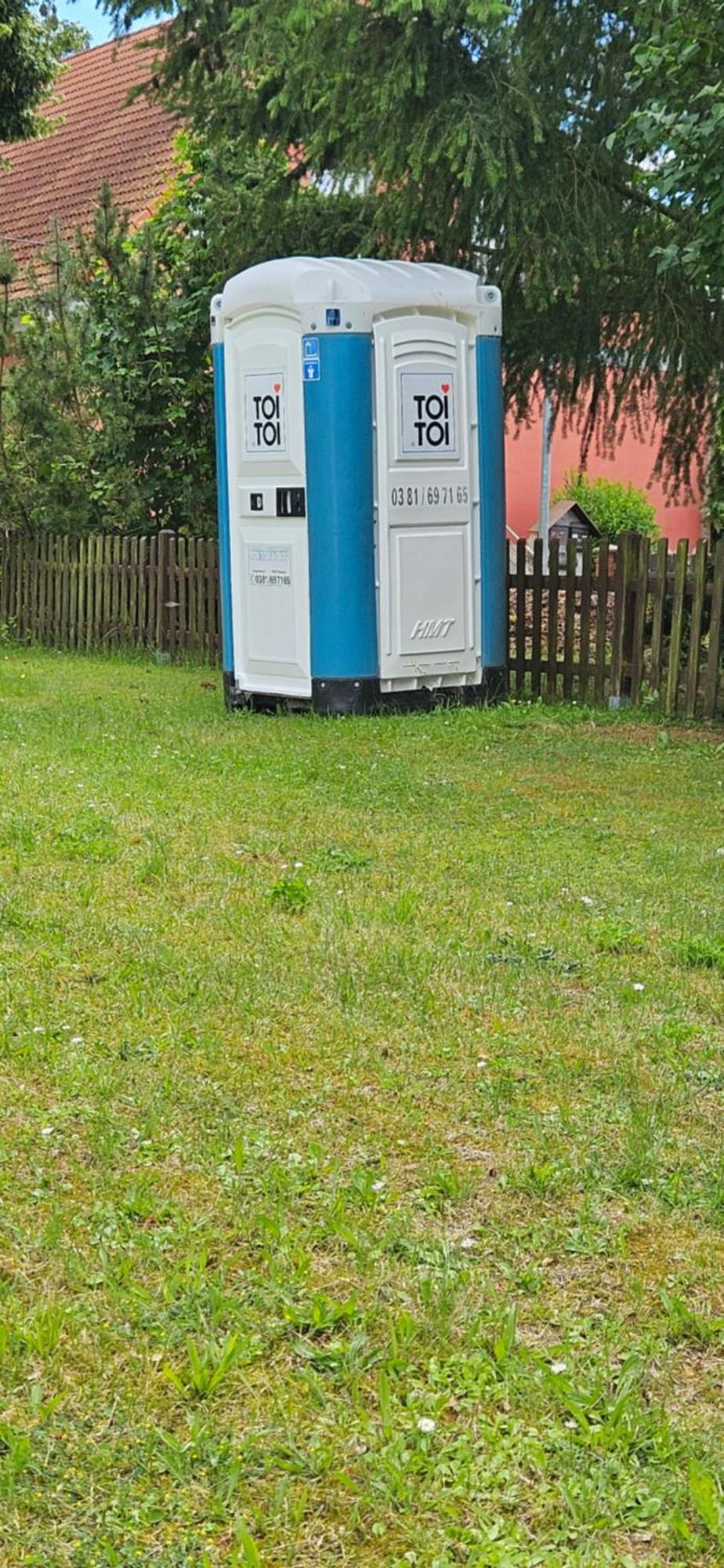 Mietwohnwagen Inklusive Stellplatz & Strom - Dixi-Wc Hotel Carpin Luaran gambar